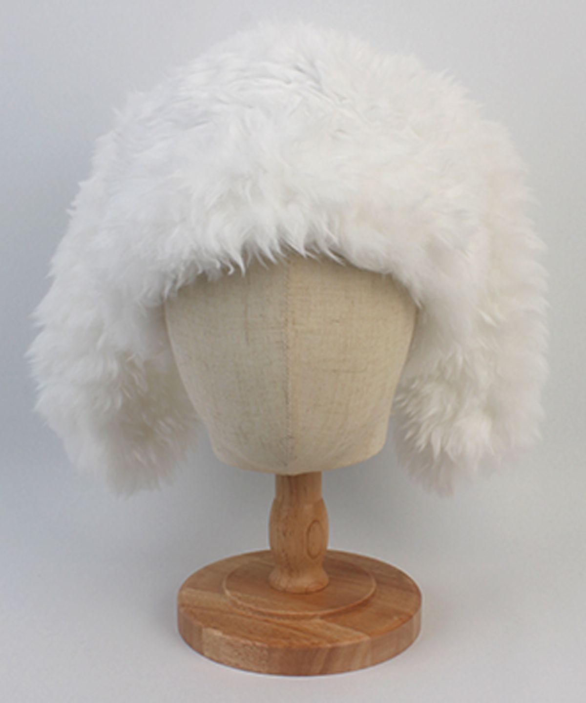 유니버셜 케미스트리(UNIVERSAL CHEMISTRY) Rabbit White Fur Beanie 토끼비니