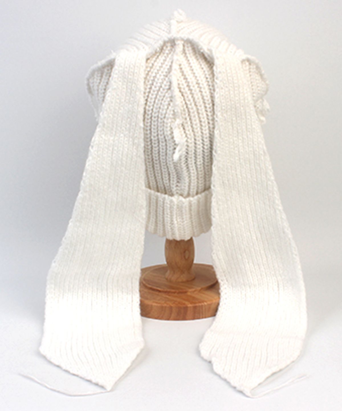 유니버셜 케미스트리(UNIVERSAL CHEMISTRY) Rabbit Long Ear White Beanie 토끼비니