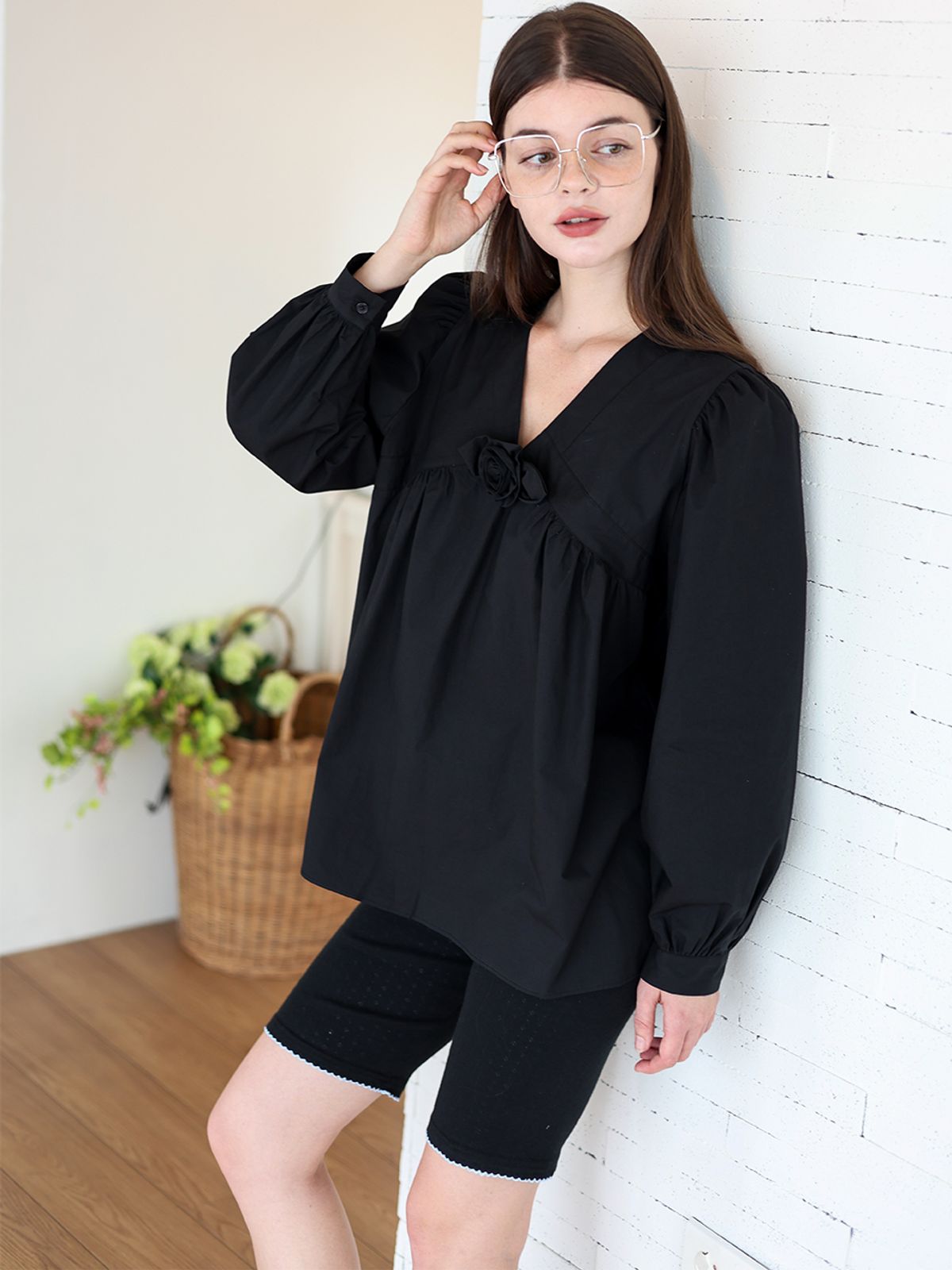 소르디(SORDI) Brooch Blouse_black