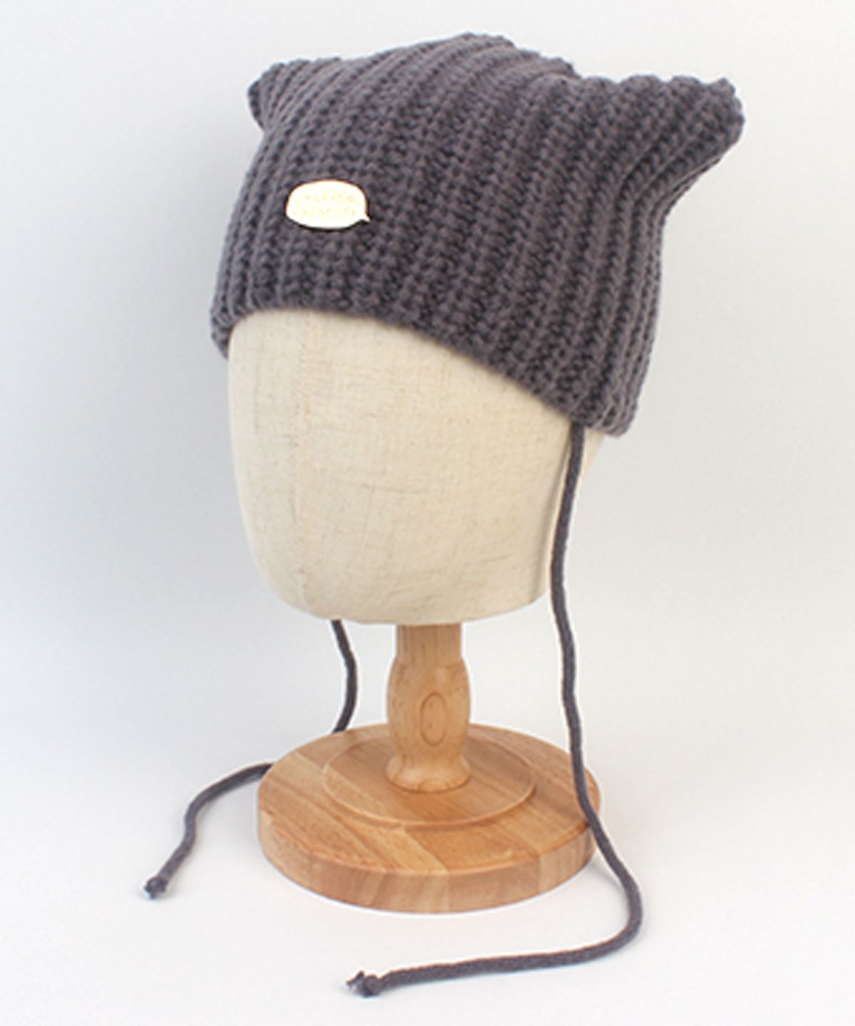 유니버셜 케미스트리(UNIVERSAL CHEMISTRY) Cat Knit Gray String Beanie 고양이모자