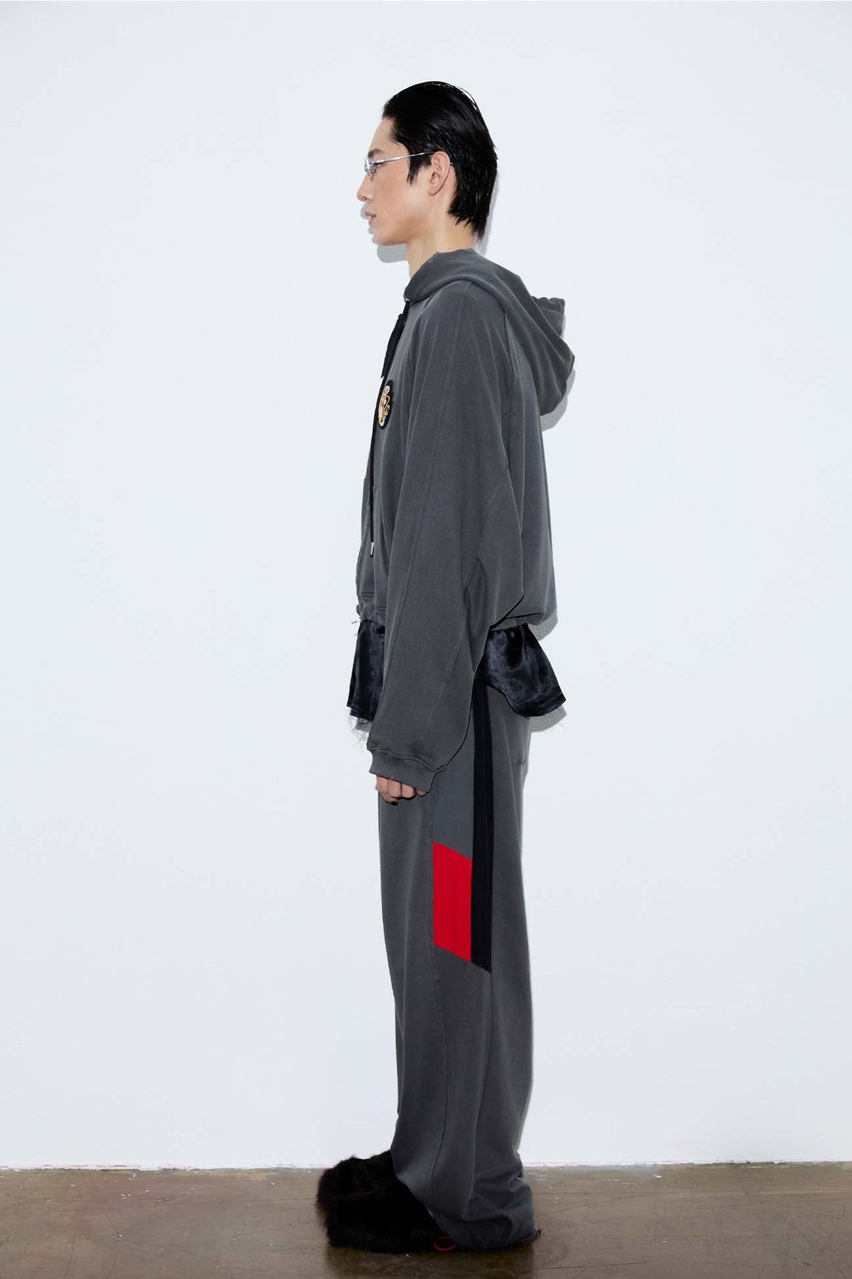 오디너리피플(ORDINARY PEOPLE) Re : Patchline Color Trackers Sweat Pants [Charcoal]