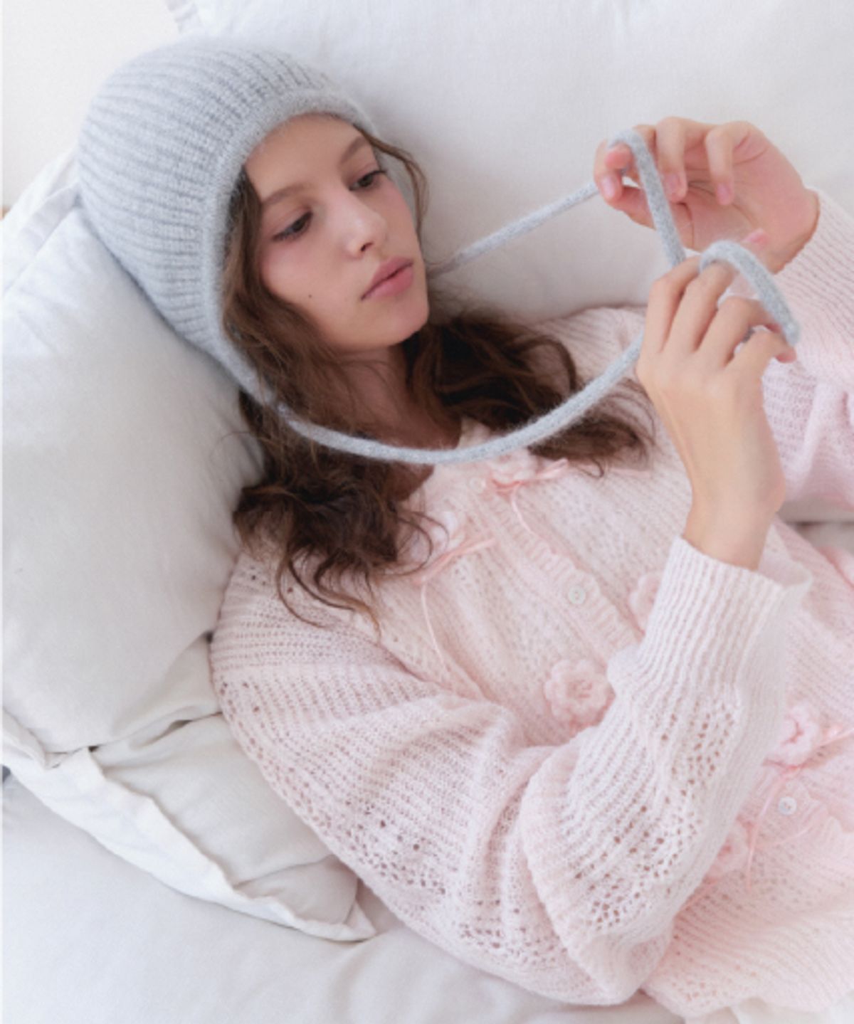 래니래니(RENNYRENNIE) ANGORA STRAP BONNET BEANIE - 앙고라 스트랩 비니[ GREY ]