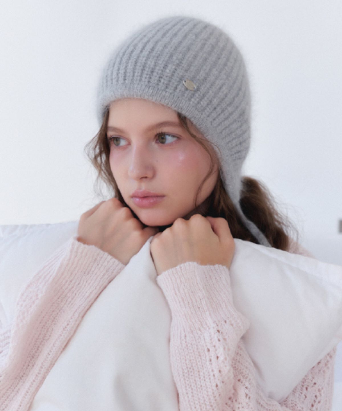 래니래니(RENNYRENNIE) ANGORA STRAP BONNET BEANIE - 앙고라 스트랩 비니[ GREY ]