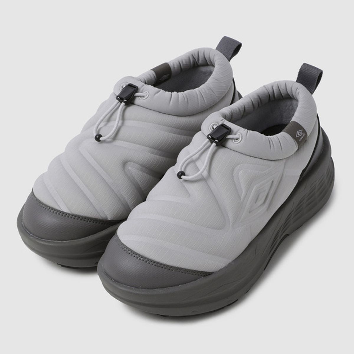 엄브로(UMBRO) SPECIALI PUFFER (스페셜리 푸퍼) 그레이 UQ423ETPO1