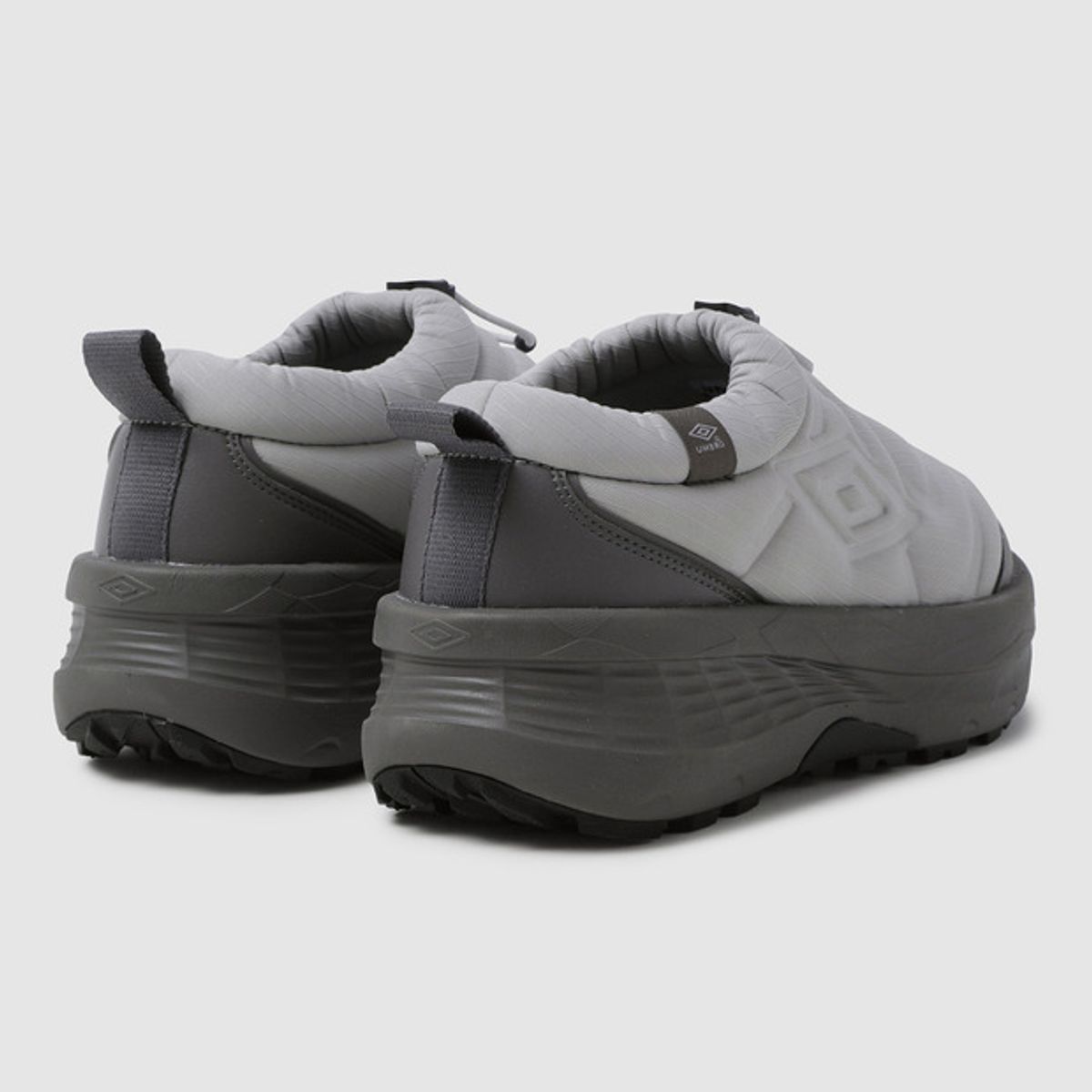 엄브로(UMBRO) SPECIALI PUFFER (스페셜리 푸퍼) 그레이 UQ423ETPO1