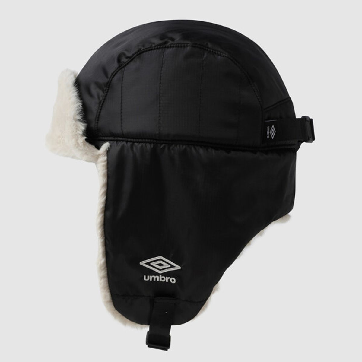 엄브로(UMBRO) 퍼 고소모 블랙 UR423CCPN1