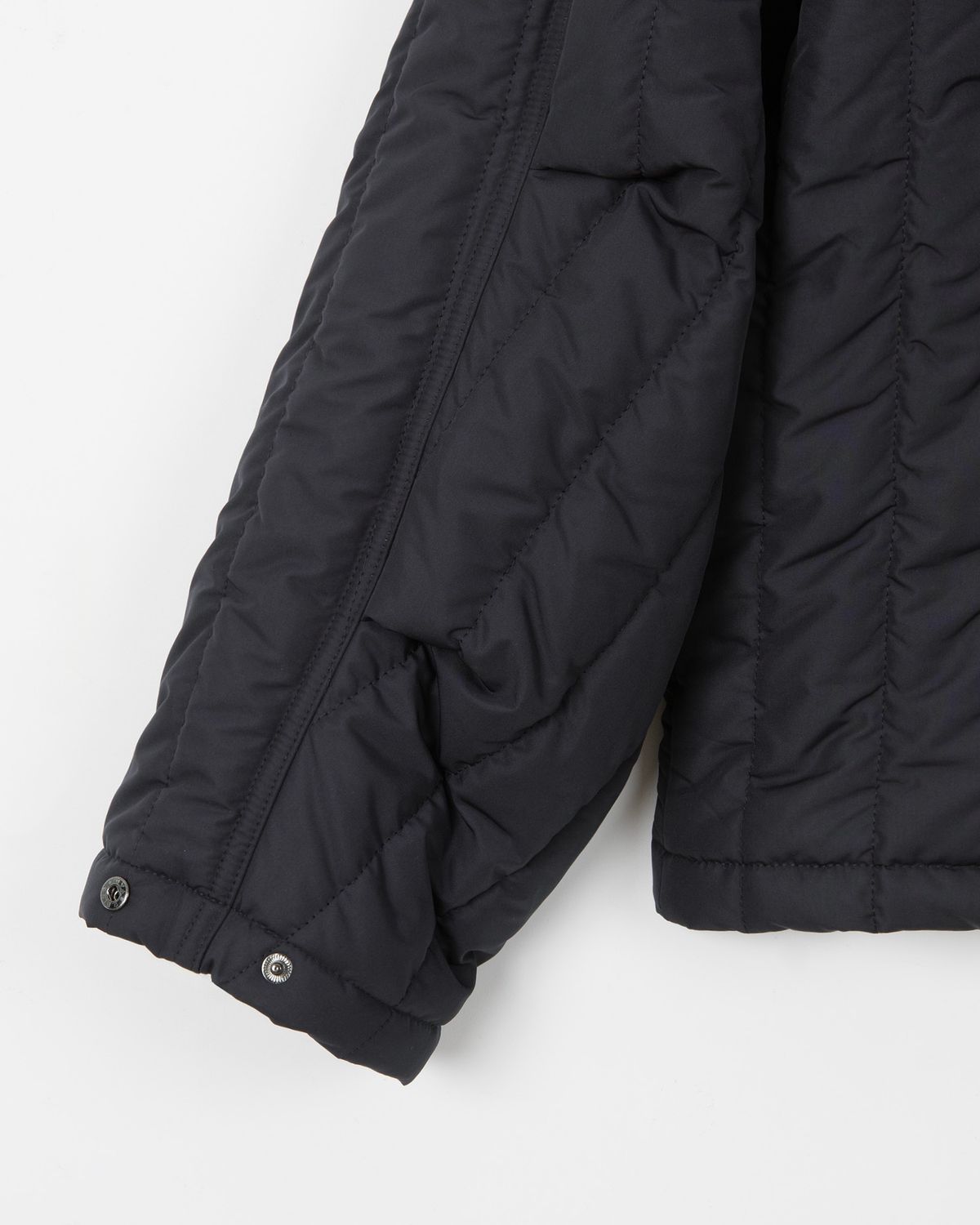 디앤드퀘스천(THEENDQUESTION) Quilted short jumper / NAVY