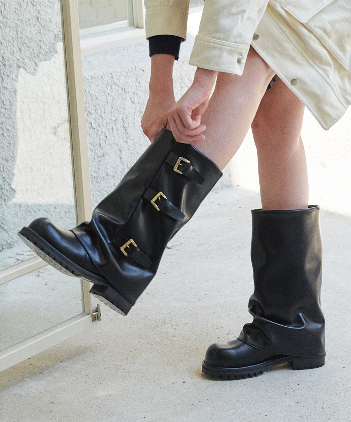 프리플라(FRI FLA) ljh7129 Triple Buckle Mid Boots