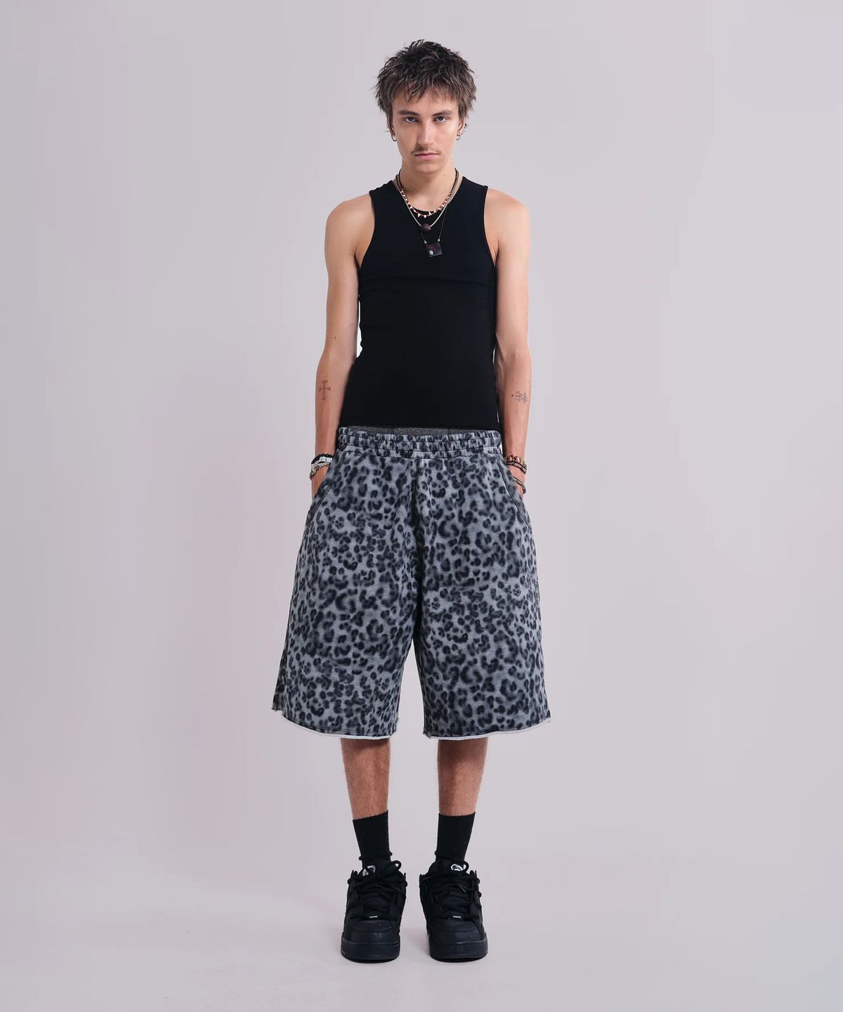 제이디드 런던(JADED LONDON) (U) 그레이 레오파드 몬스터 숏 멀티 GREY LEOPARD MONSTER SHORT MULTI