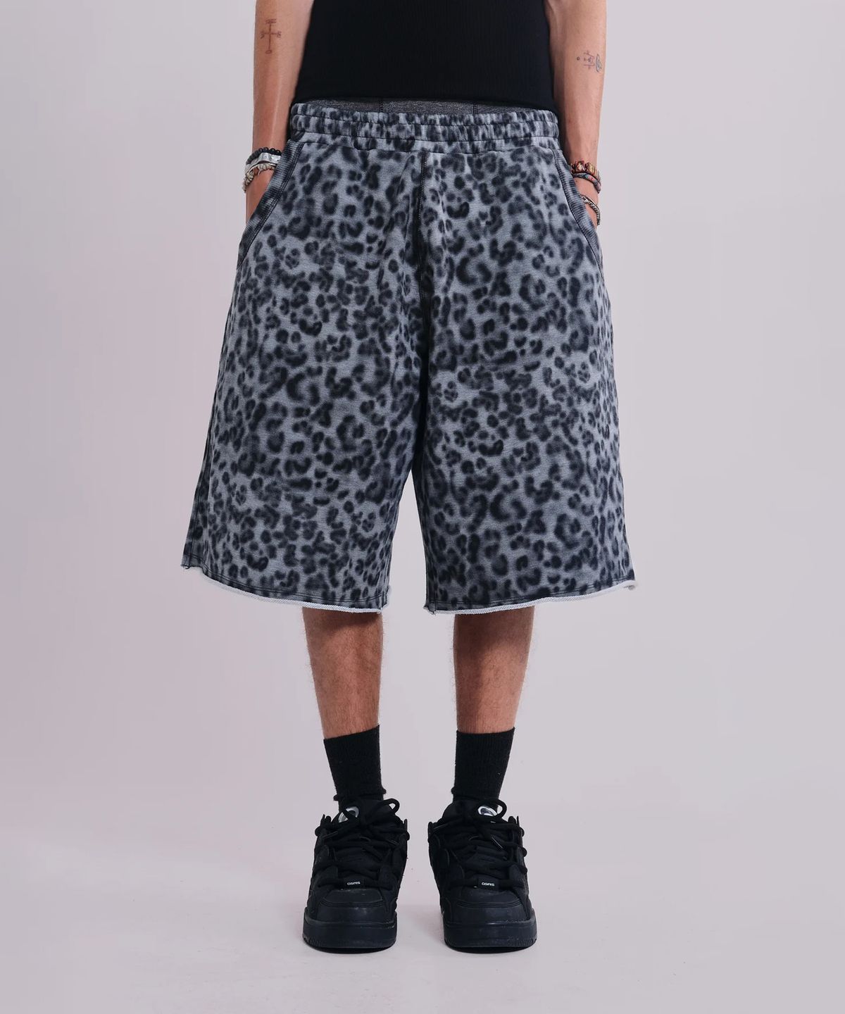 제이디드 런던(JADED LONDON) (U) 그레이 레오파드 몬스터 숏 멀티 GREY LEOPARD MONSTER SHORT MULTI