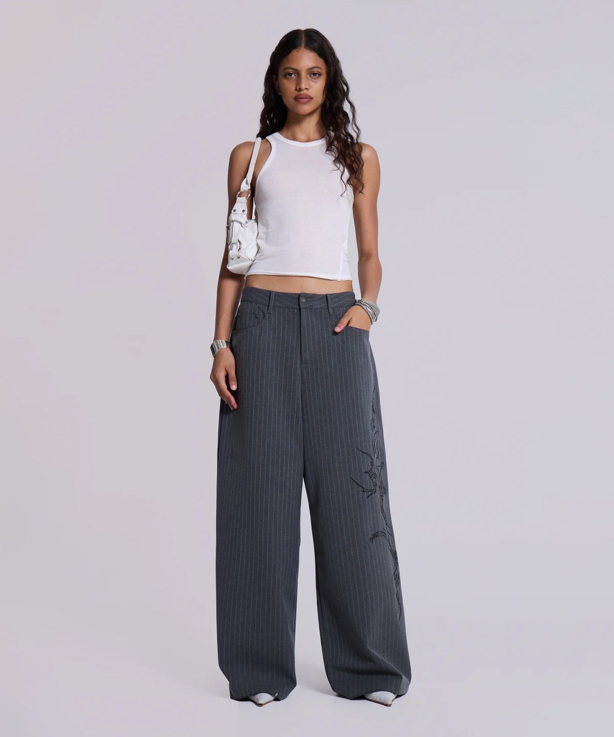 제이디드 런던(JADED LONDON) (U) 고딕 핀스트라이프 골리앗 트라우저 그레이 GOTHIC PINSTRIPE GOLIATH TROUSERS GREY