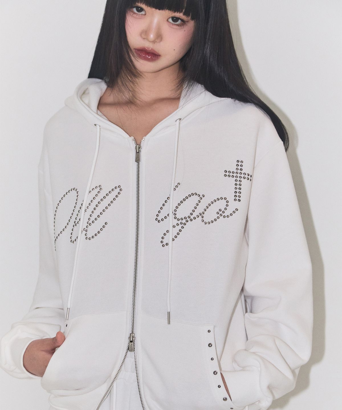 일리고(ILLIGO) 크로스 핫픽스 후드 집업 화이트