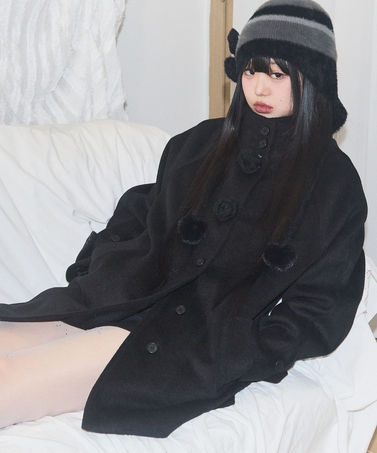 일리고(ILLIGO) 플레르 하프 코트 블랙