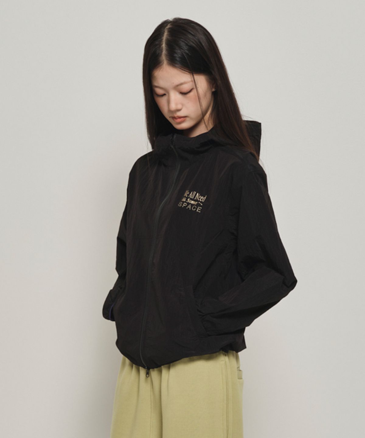 홈바디띵즈(HOMEBODY THINGS) NEED SOME SPACE WINDBREAKER (BLACK)