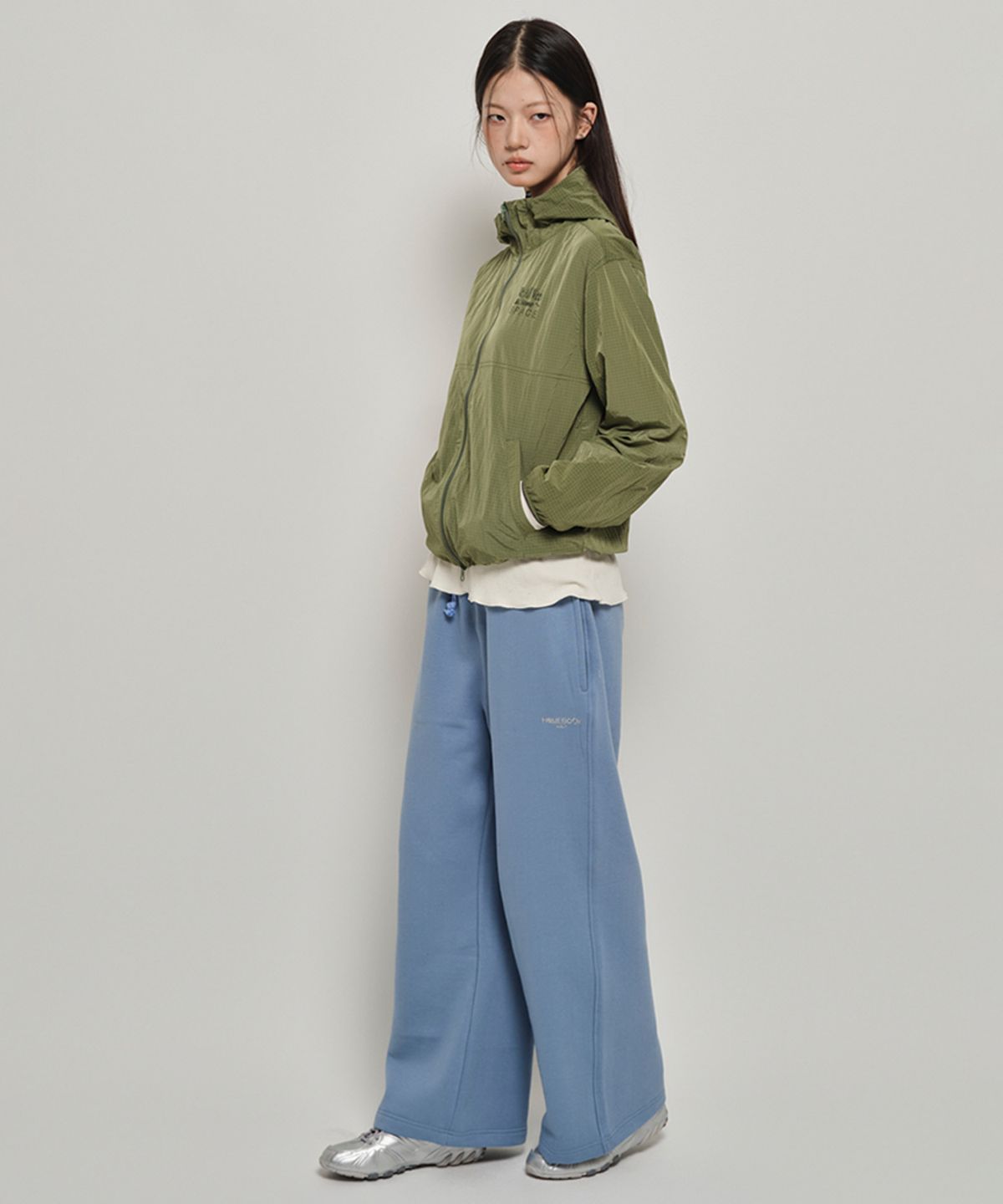 홈바디띵즈(HOMEBODY THINGS) NEED SOME SPACE WINDBREAKER (GREEN)