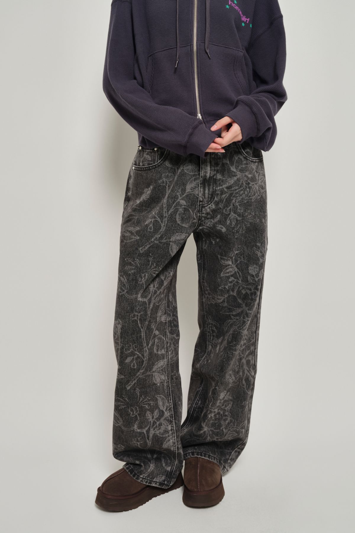 홈바디띵즈(HOMEBODY THINGS) FLORAL WASHED WIDE DENIM