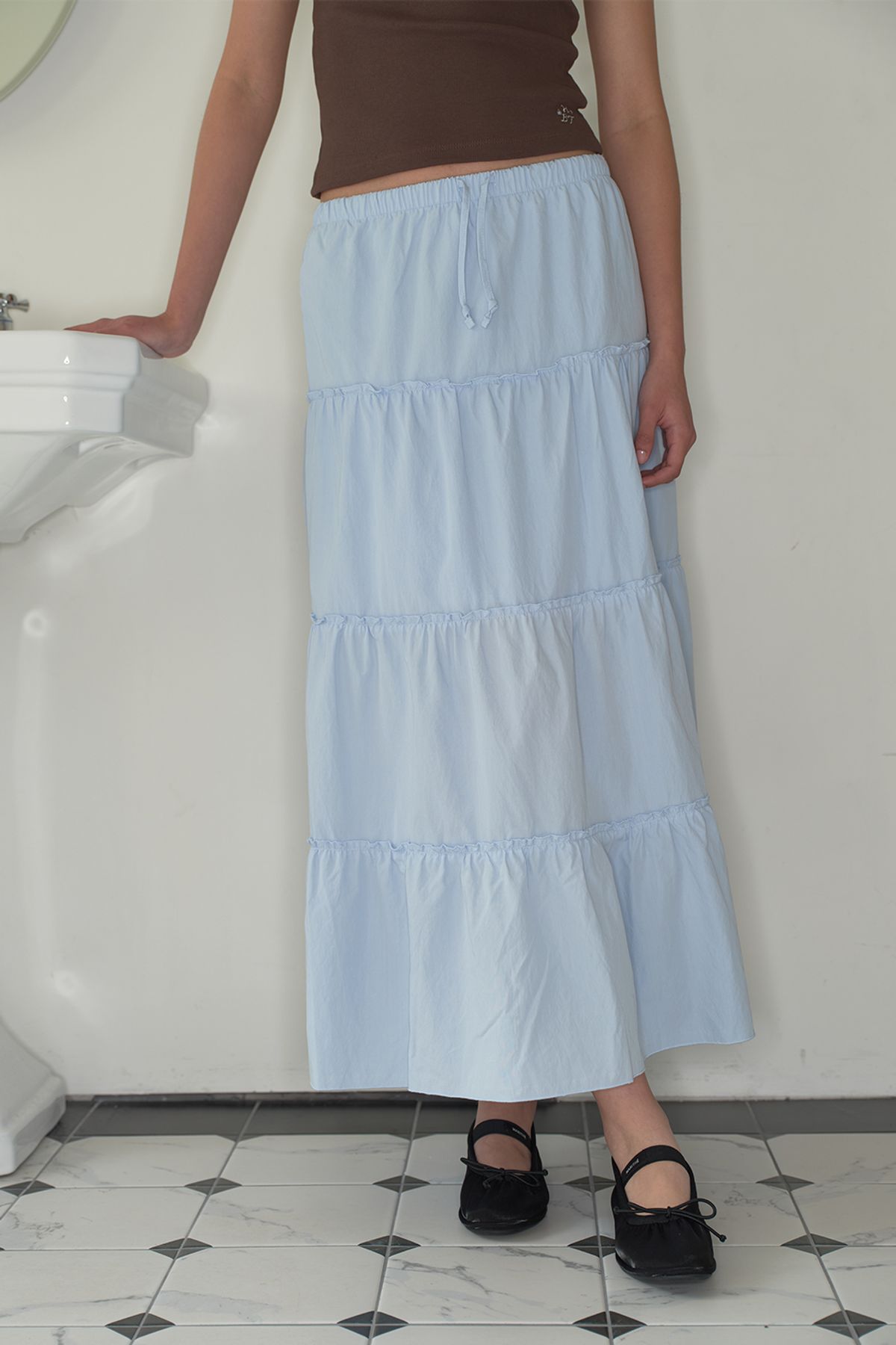 홈바디띵즈(HOMEBODY THINGS) Maxi Shirring Flare Skirt (SKY BLUE)
