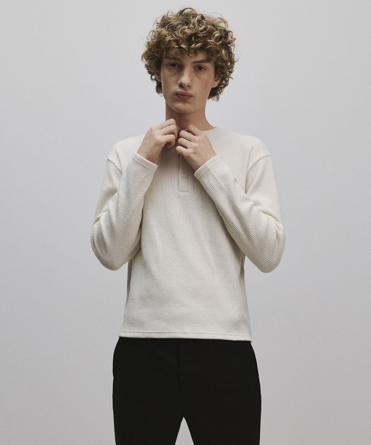 롤링스튜디오(ROLLINGSTUDIOS) WOOL HENLEY LONG SLEEVE WHITE