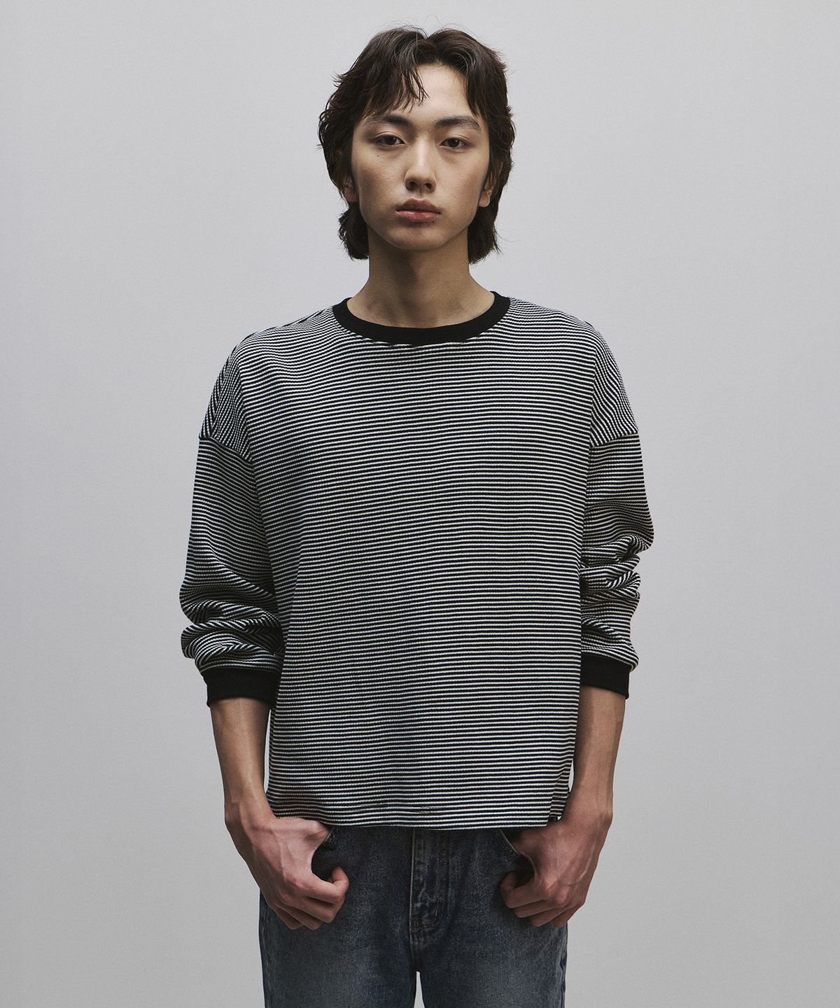 롤링스튜디오(ROLLINGSTUDIOS) DROP SHOULDER COTTON STRIPED T-SHIRT BLACK