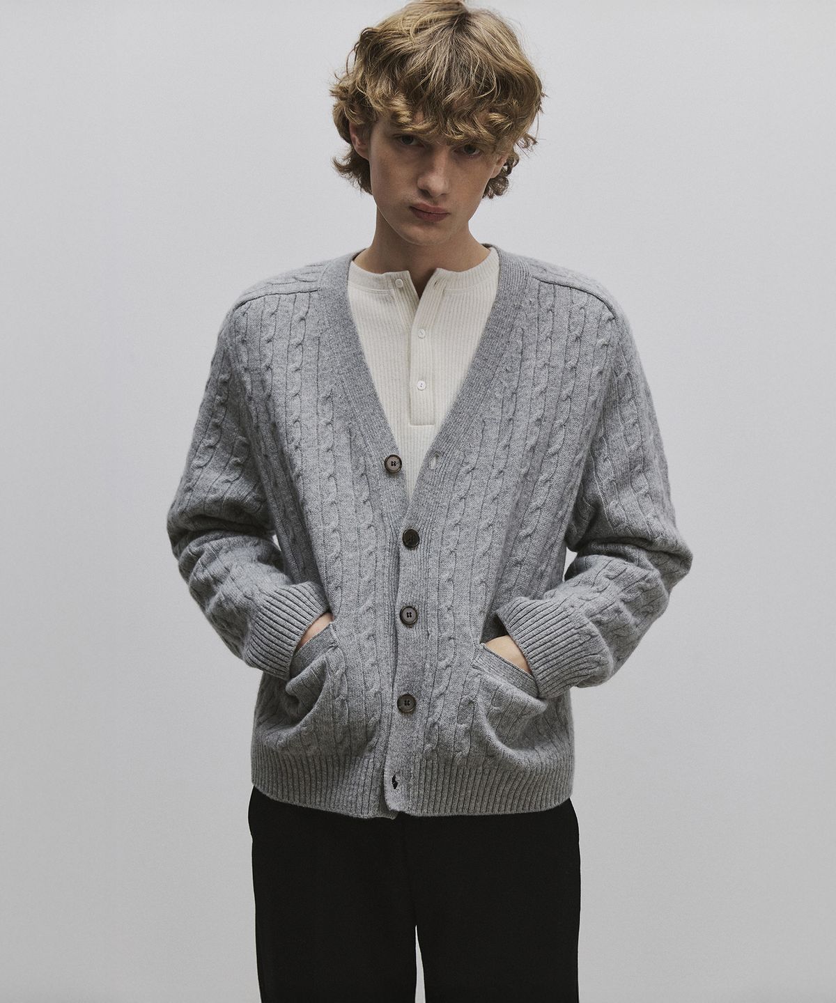 롤링스튜디오(ROLLINGSTUDIOS) MERINO WOOL CABLE KNIT CARDIGAN GREY
