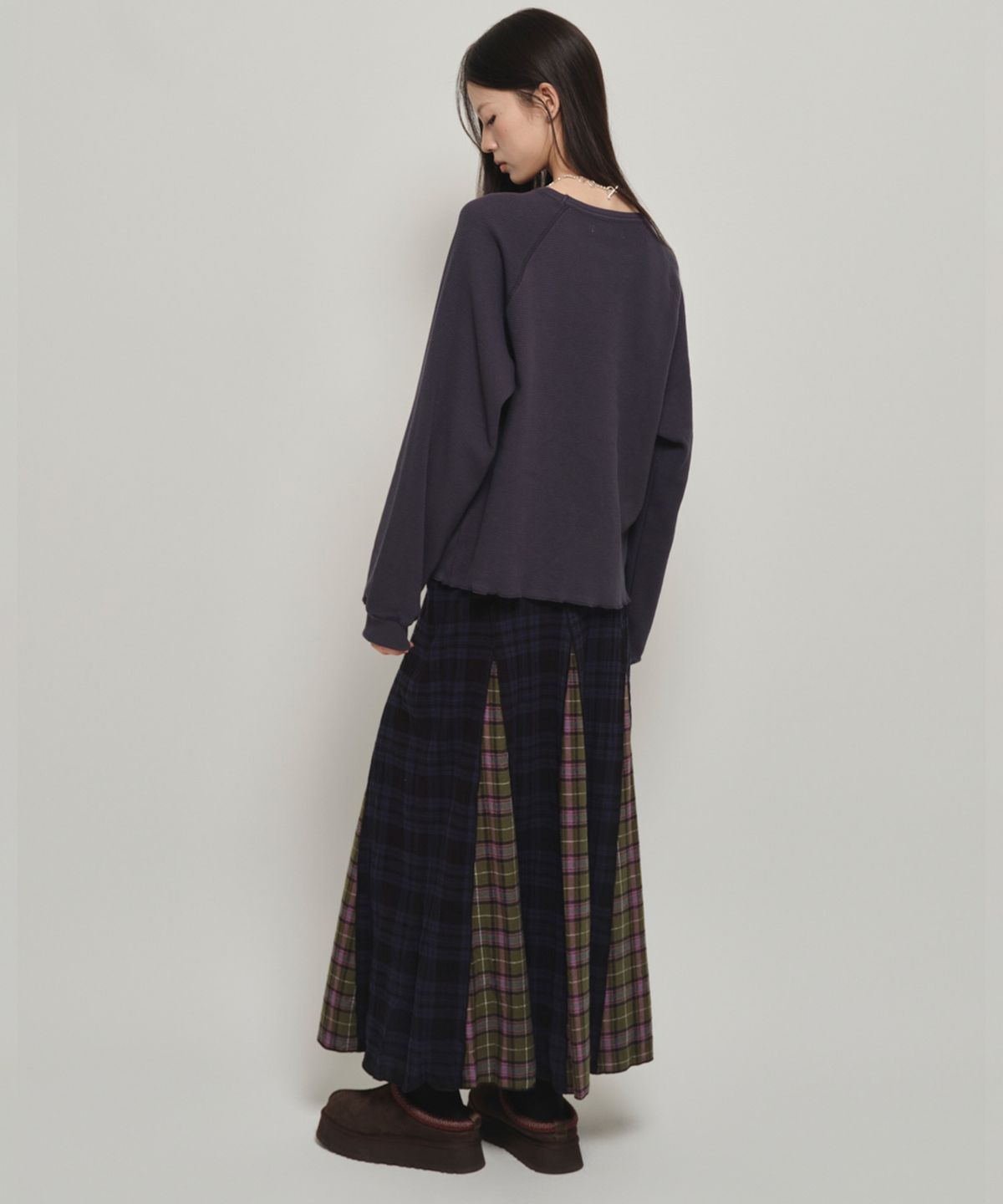 홈바디띵즈(HOMEBODY THINGS) HBT CHECK PATTERN FLARE SKIRT (NAVY-GREEN)