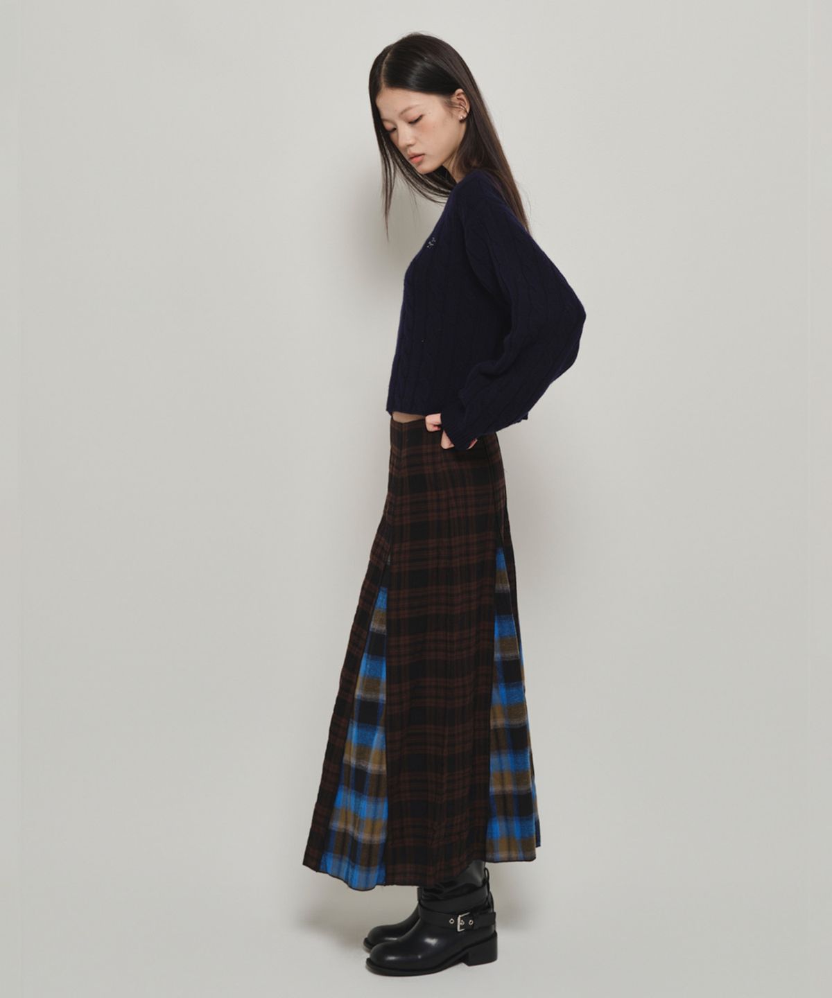 홈바디띵즈(HOMEBODY THINGS) HBT CHECK PATTERN FLARE SKIRT (BROWN-BLUE)