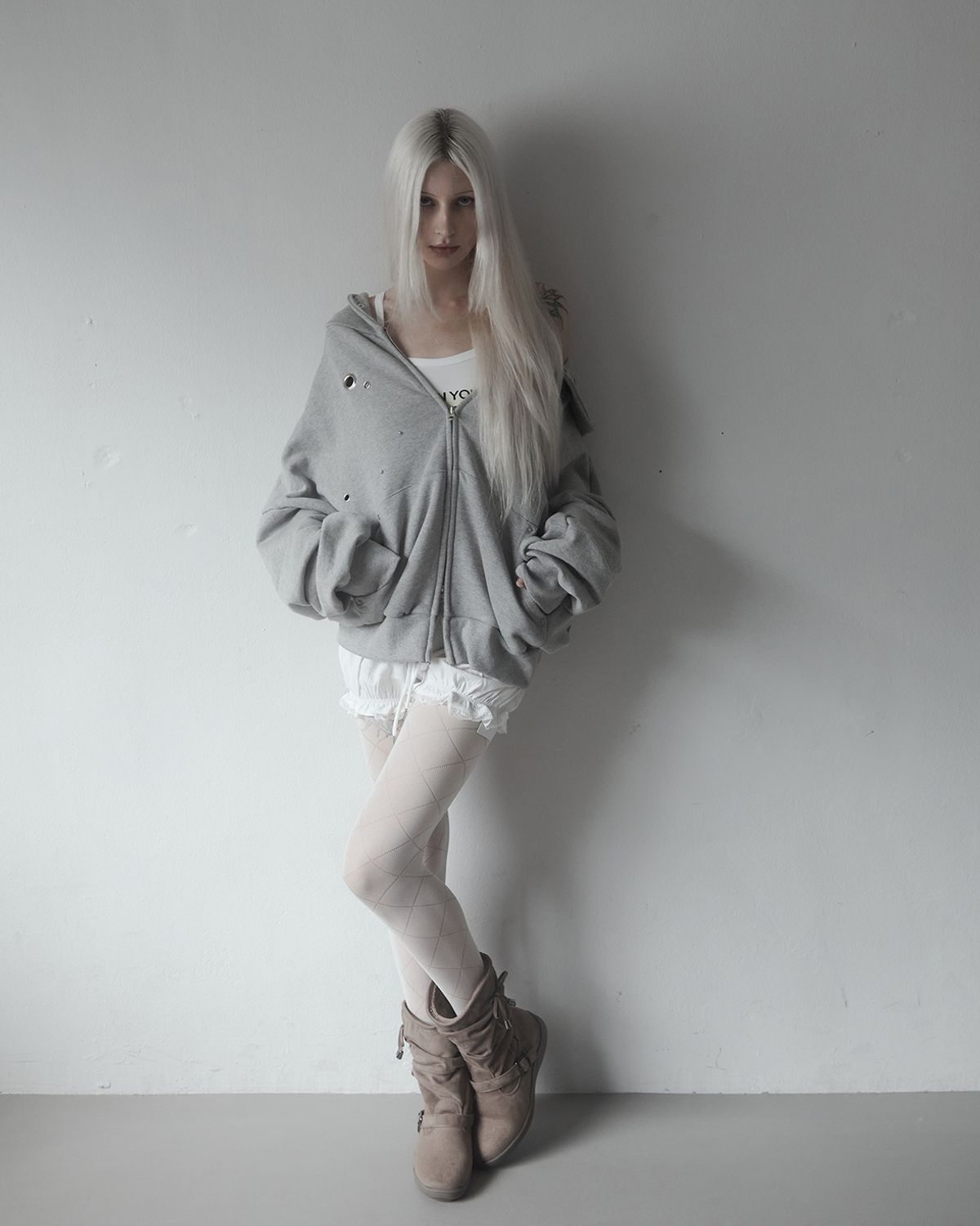 쏘씨(SAUCY) Eyelet hood jumper (Grey)