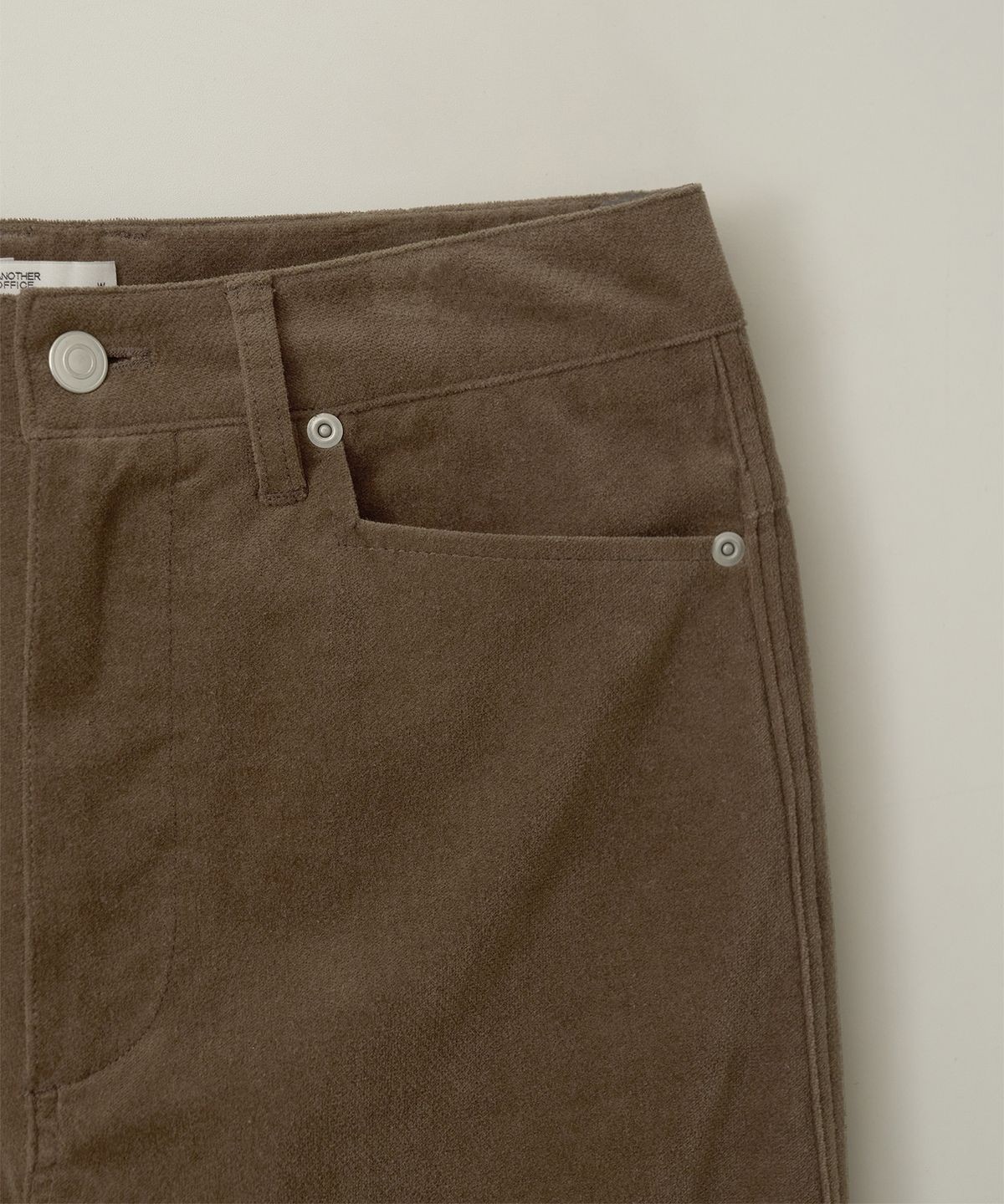 어나더오피스 우먼(ANOTHER OFFICE WOMEN) w. Mild Velveteen Trouser (Mild brown)