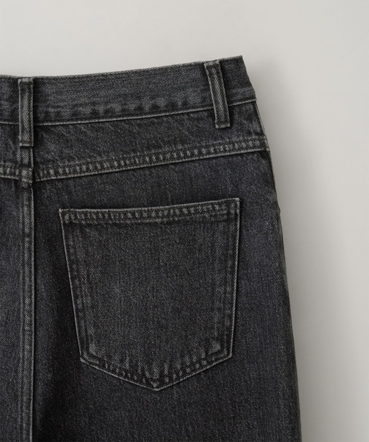 어나더오피스 우먼(ANOTHER OFFICE WOMEN) w. Clair Relaxed Denim (Black)