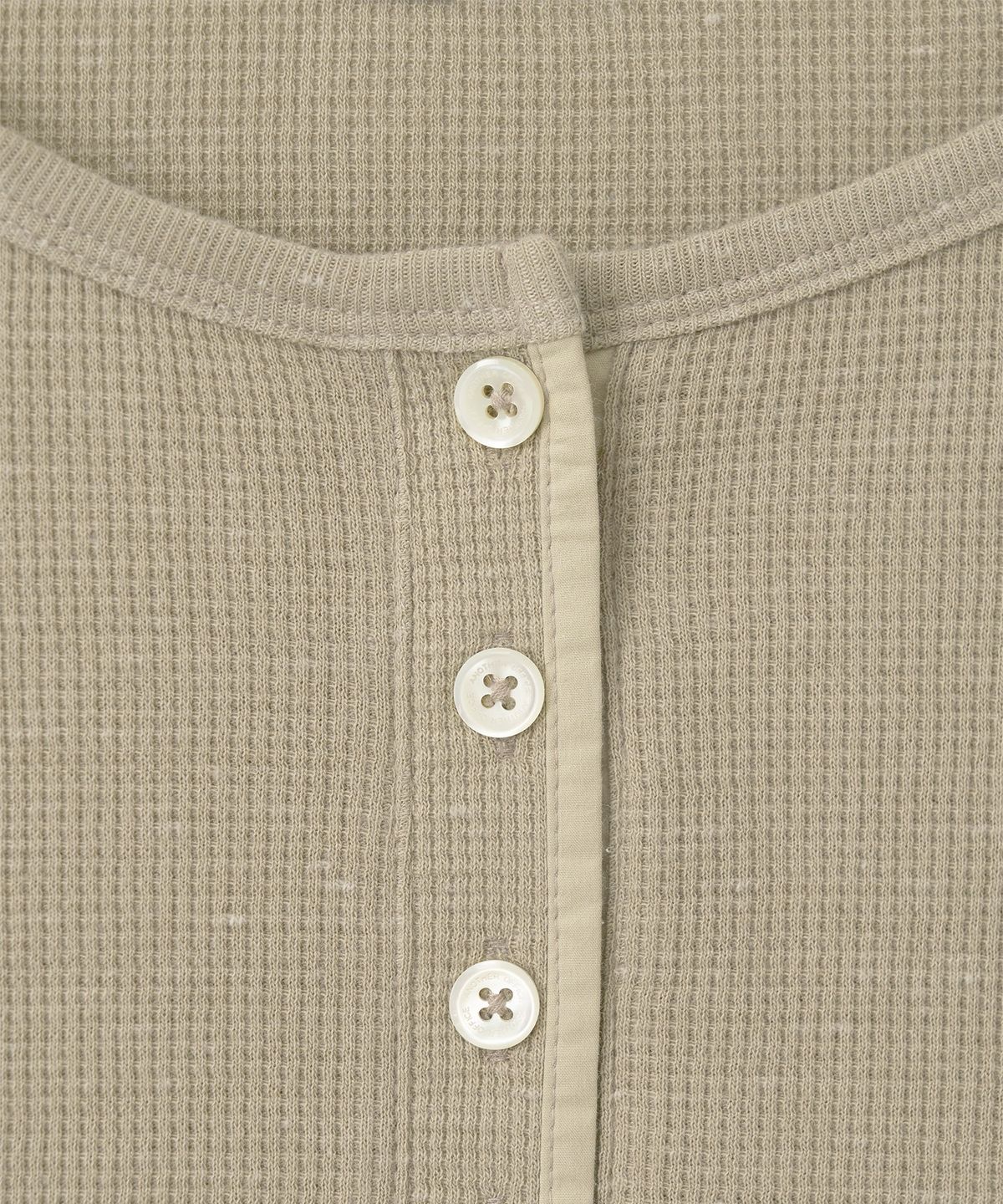 어나더오피스 우먼(ANOTHER OFFICE WOMEN) w. Waffle Henley Shirt (Pale khaki)