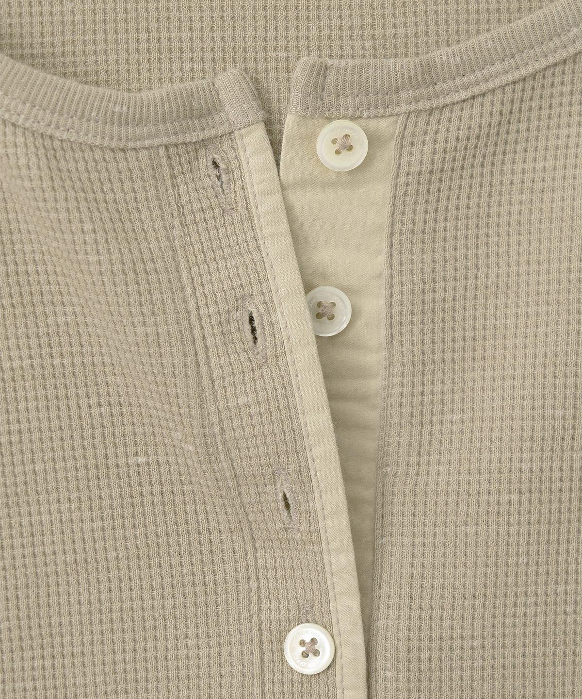 어나더오피스 우먼(ANOTHER OFFICE WOMEN) w. Waffle Henley Shirt (Pale khaki)