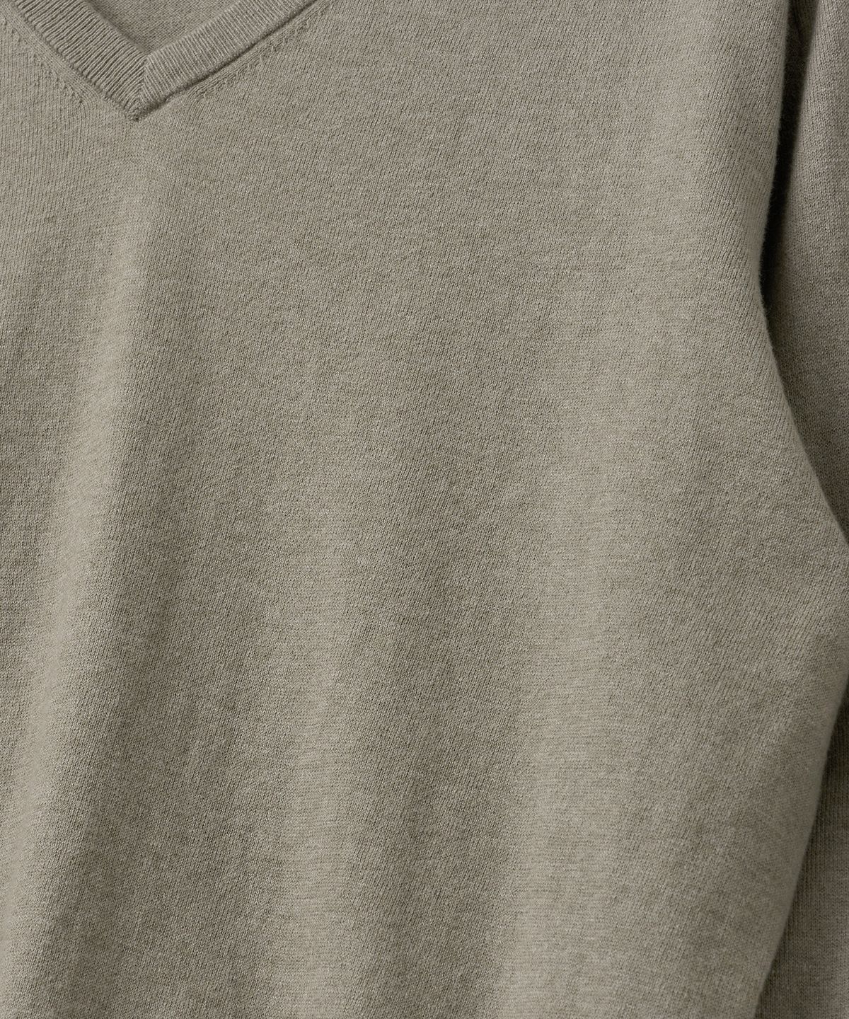 어나더오피스 우먼(ANOTHER OFFICE WOMEN) w. Peachskin V-neck Pullover (Warm gray)