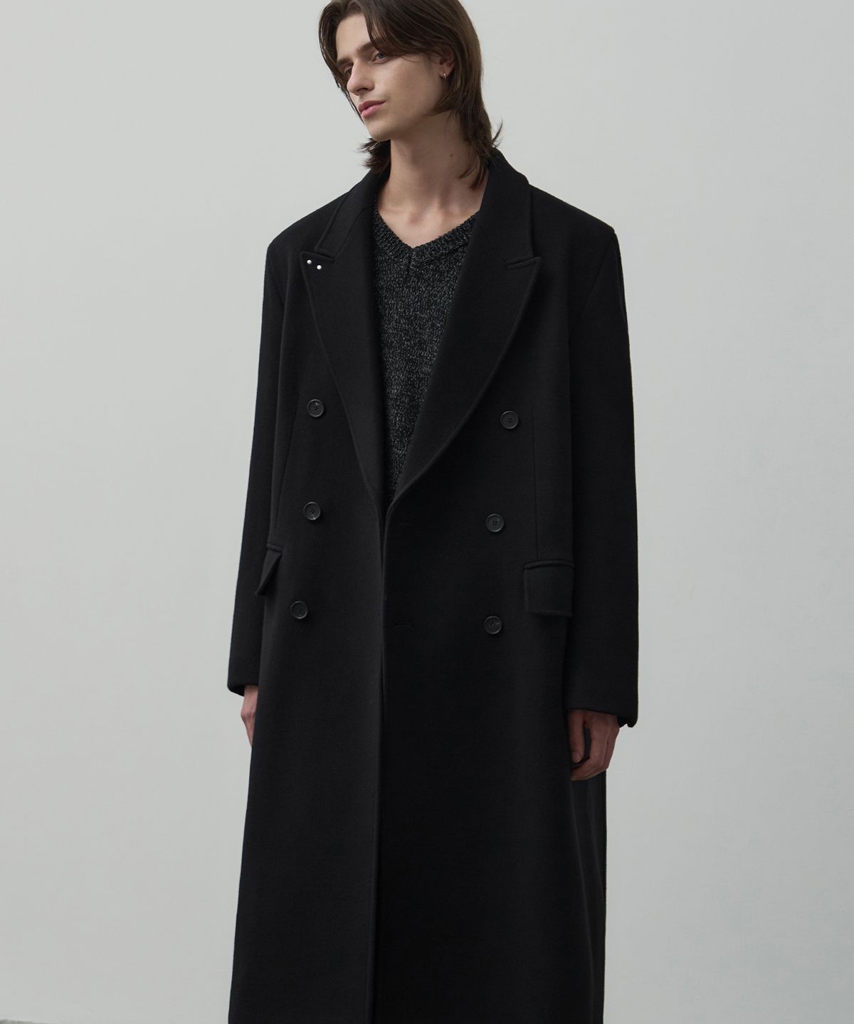 알리스(ALYSS) [WOOL 90] 스터디드 체스터 울 더블 코트 [블랙]