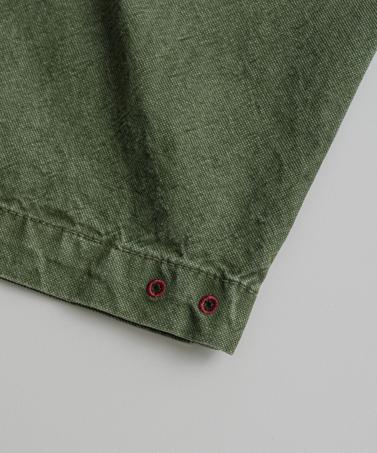 비헤비어(BEHEAVYER) DYED CANVAS P44 MIL PANTS olive green