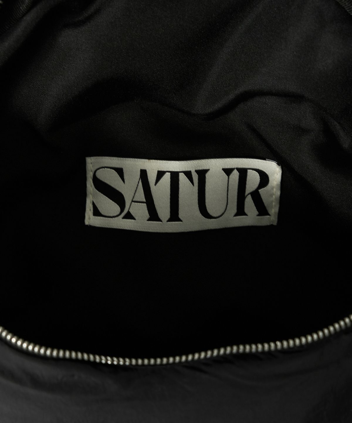 세터(SATUR) 오르타 벨트 백 블랙