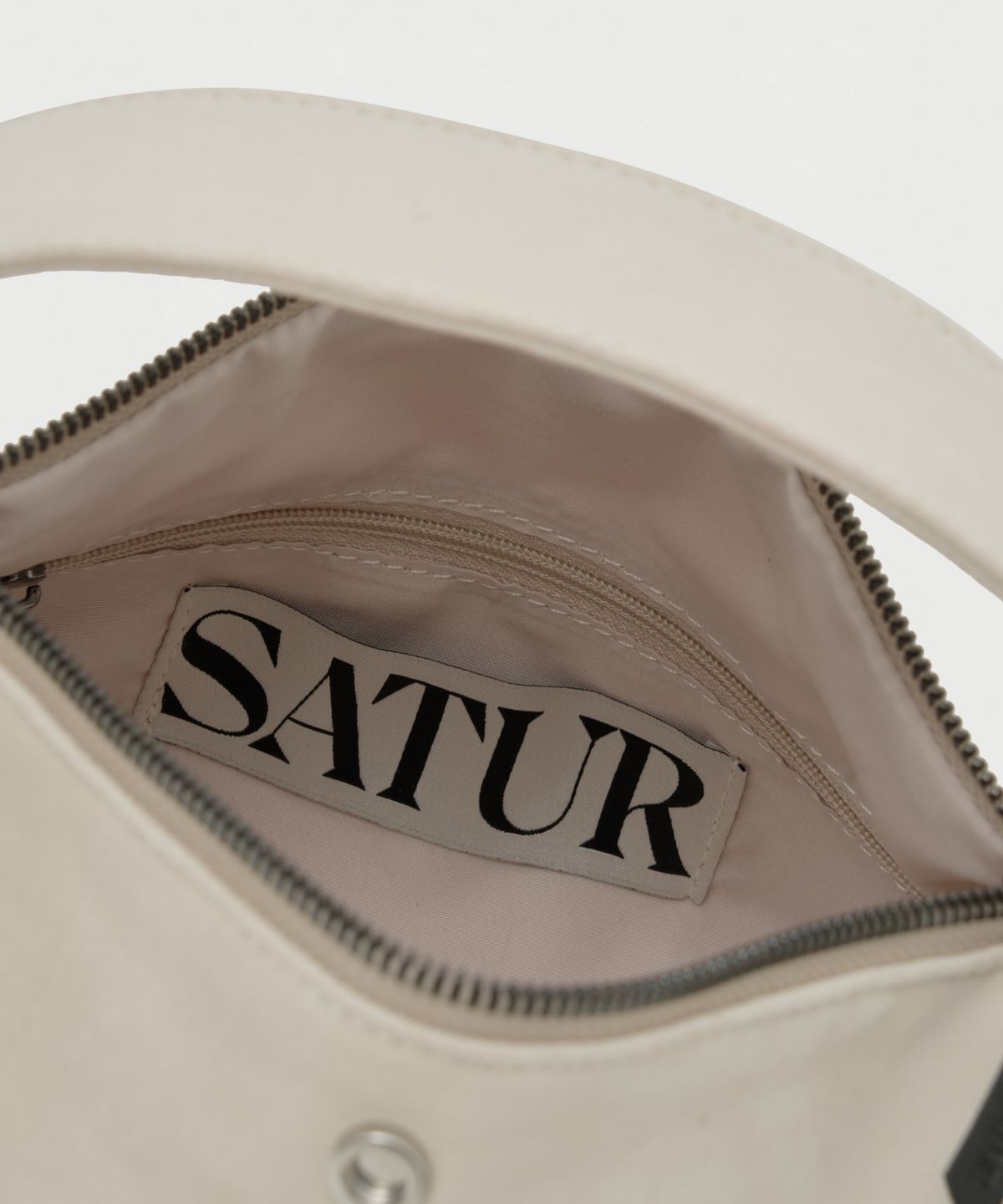 세터(SATUR) 베로나 신세틱 스웨이드 백 크림