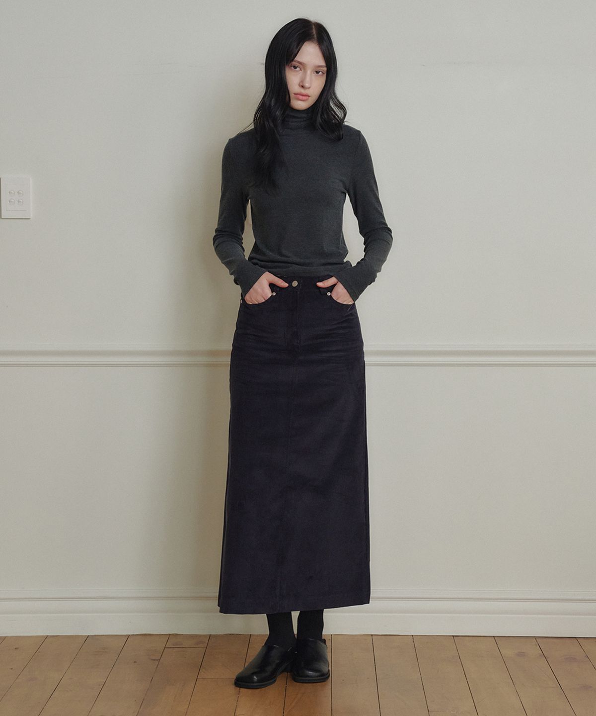 마롯(MARROT) Corduroy Slim Skirt_Navy
