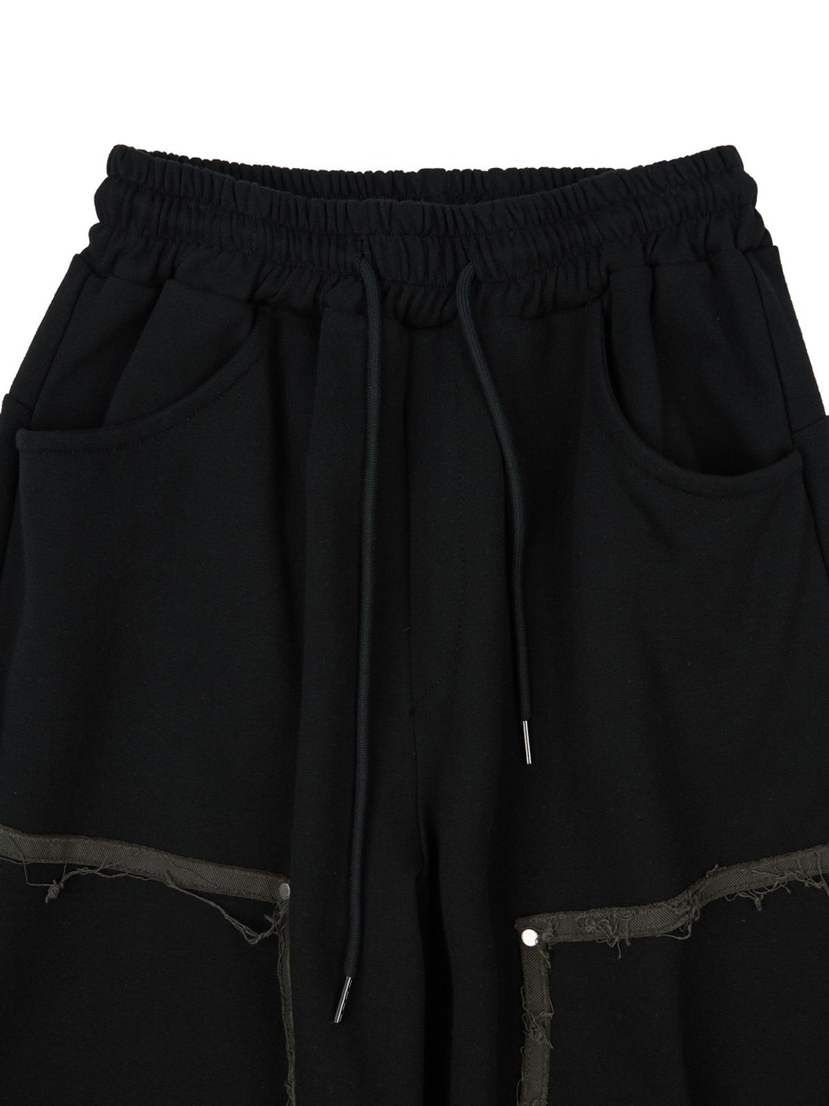 이넥시스(INEXCIS) 컷오프 카펜터 와이드 팬츠 (Black)