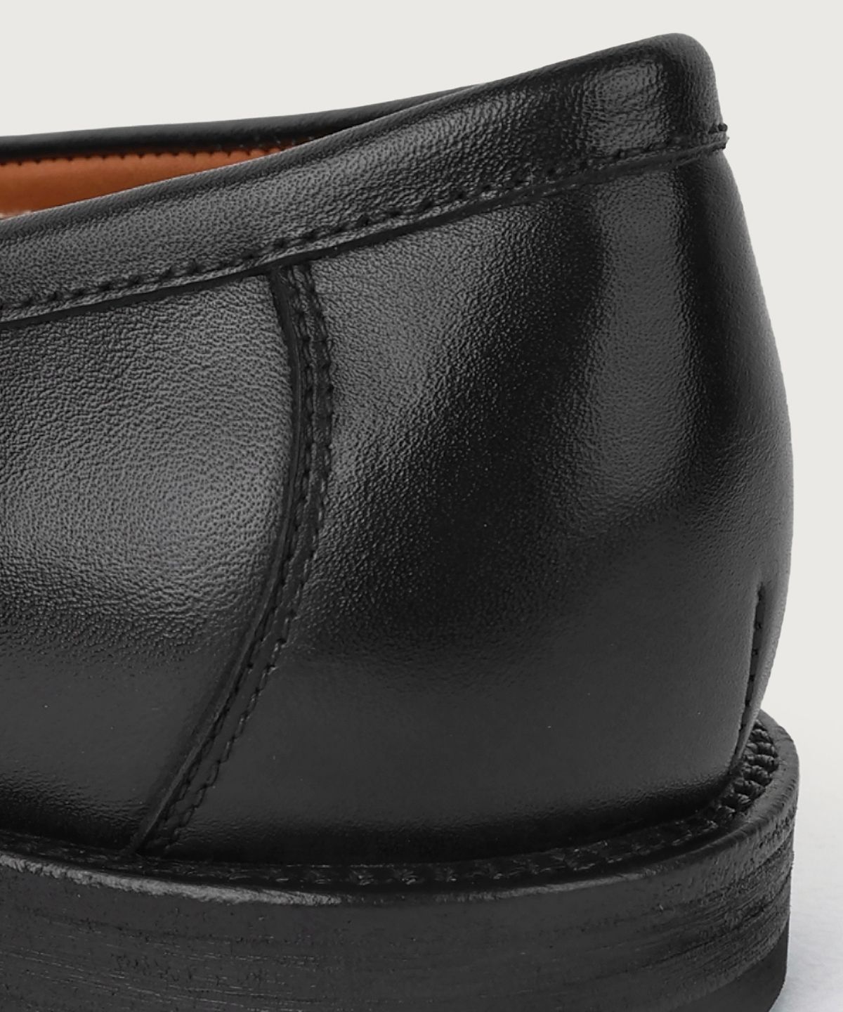라스트뮤지엄(LASTMUSEUM) Domo Loafers Black, 2025