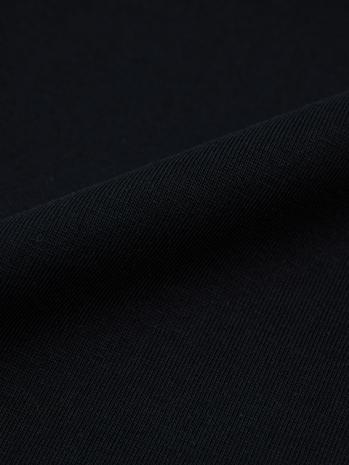 이넥시스(INEXCIS) 사일런트 오라클 롱 슬리브 (Black)