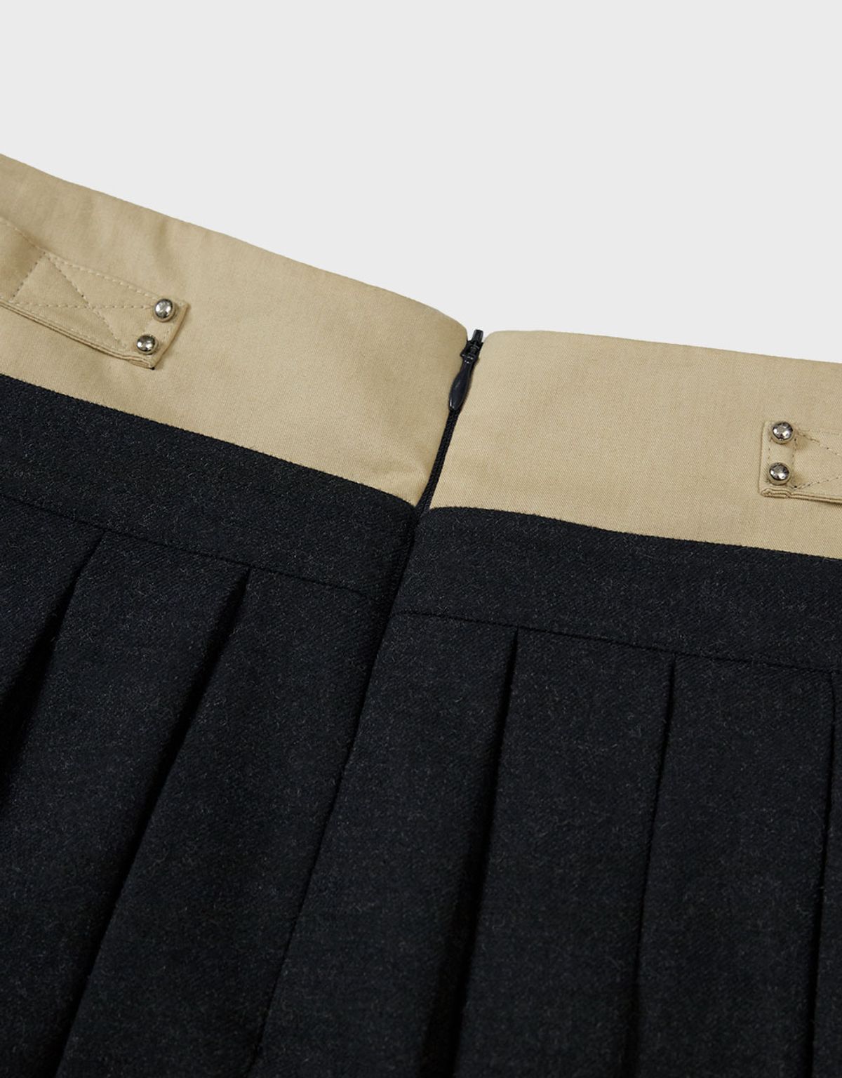 엠엠더블유(MMW) [MMW] MIDI PLEATS SKIRT (NAVY)