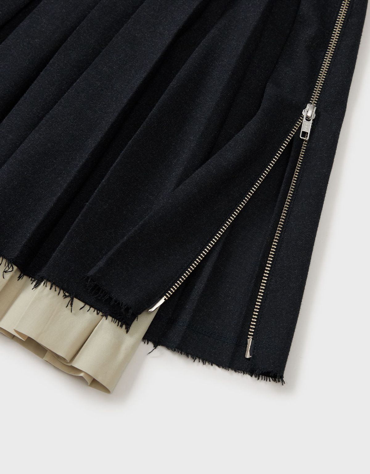 엠엠더블유(MMW) [MMW] MIDI PLEATS SKIRT (NAVY)