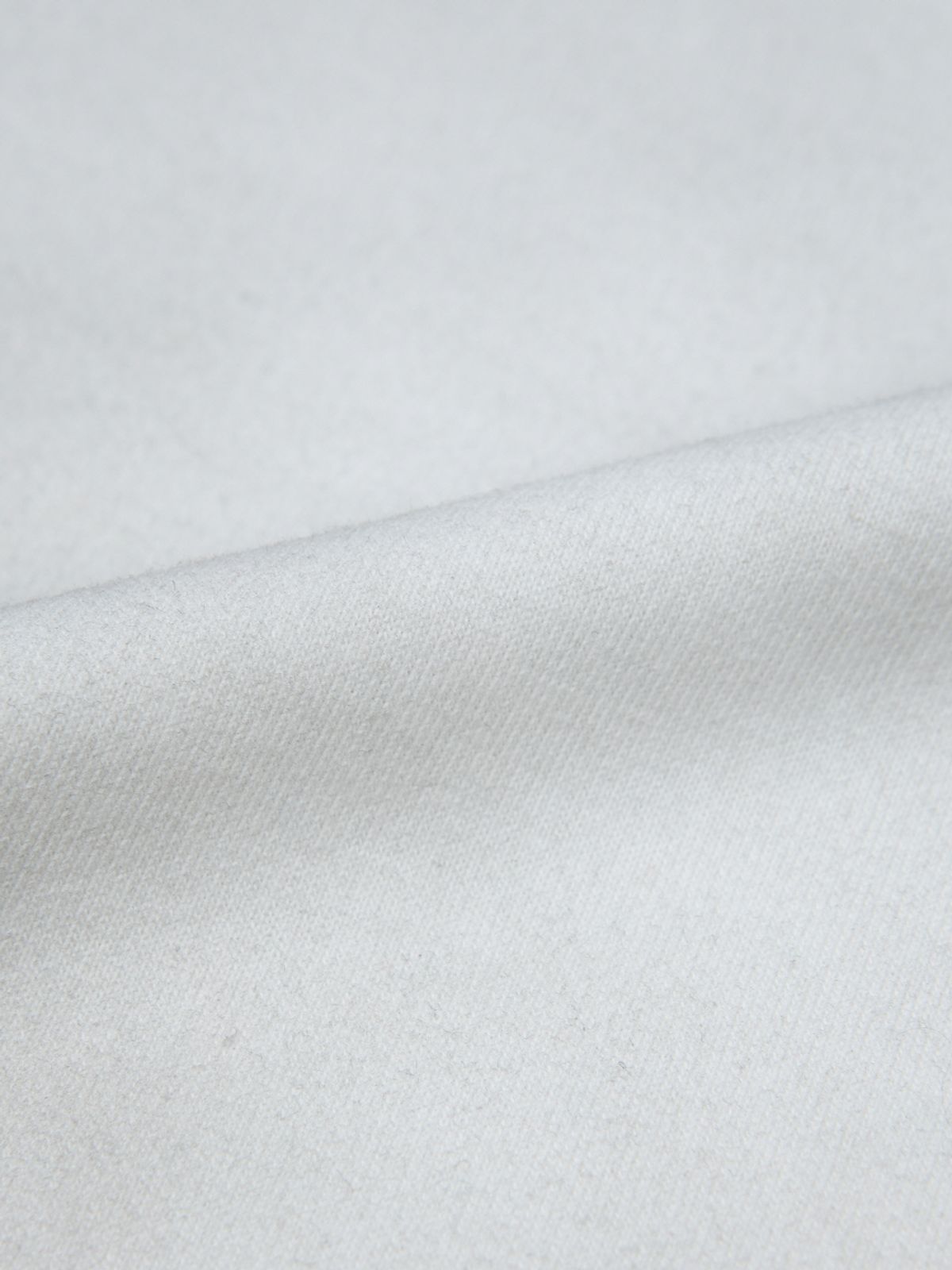 이넥시스(INEXCIS) 스플래터 롱 슬리브 (White)