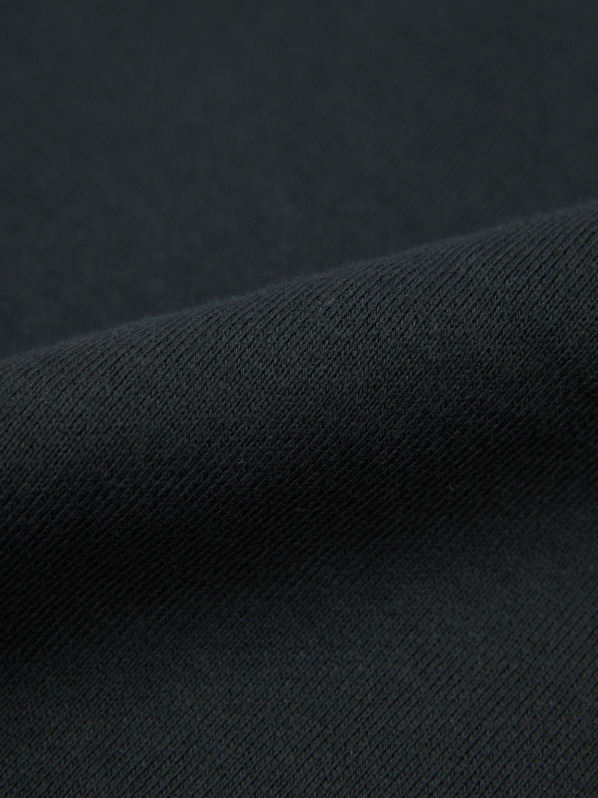 이넥시스(INEXCIS) 프래그먼트 로고 스웻셔츠 (Black)