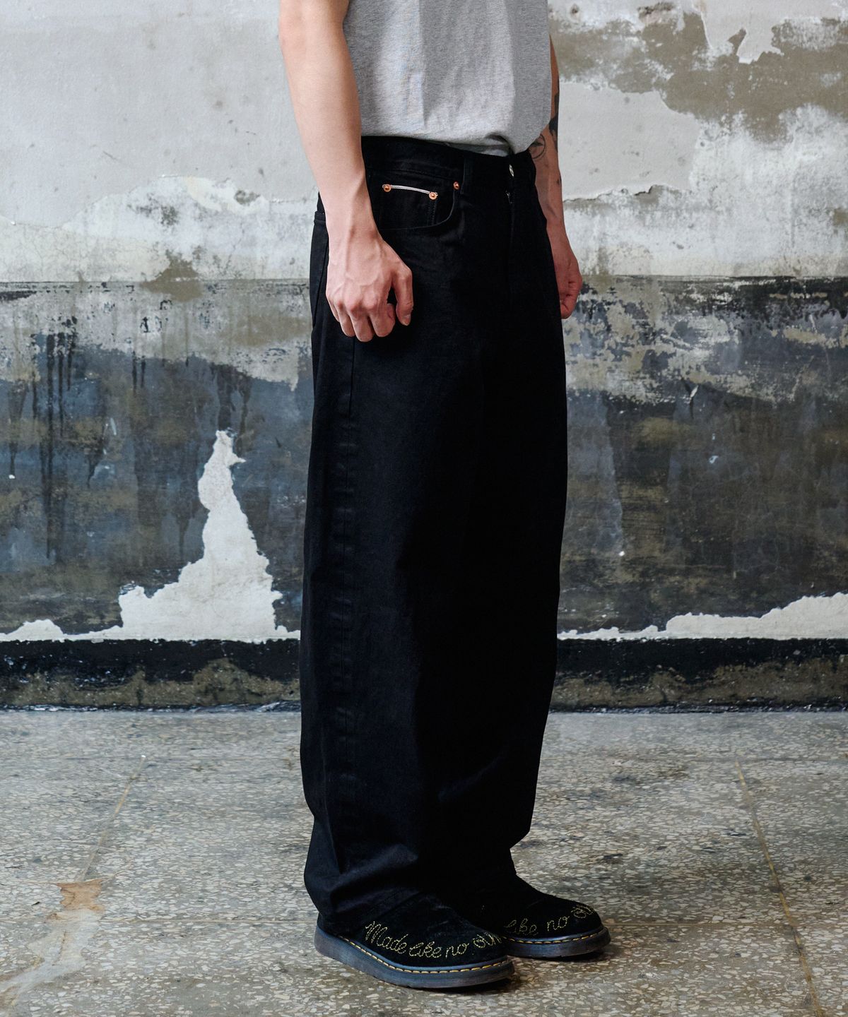 덴메이드(DENMADE) DEN1091 Selvedge Wide Fit (Jet Black)