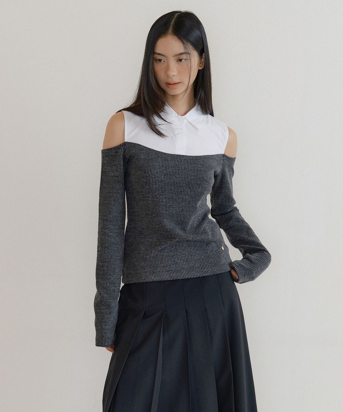 루시르주(LUCIR ZU) F/W Off-Shoulder Shirt Top (charcoal)