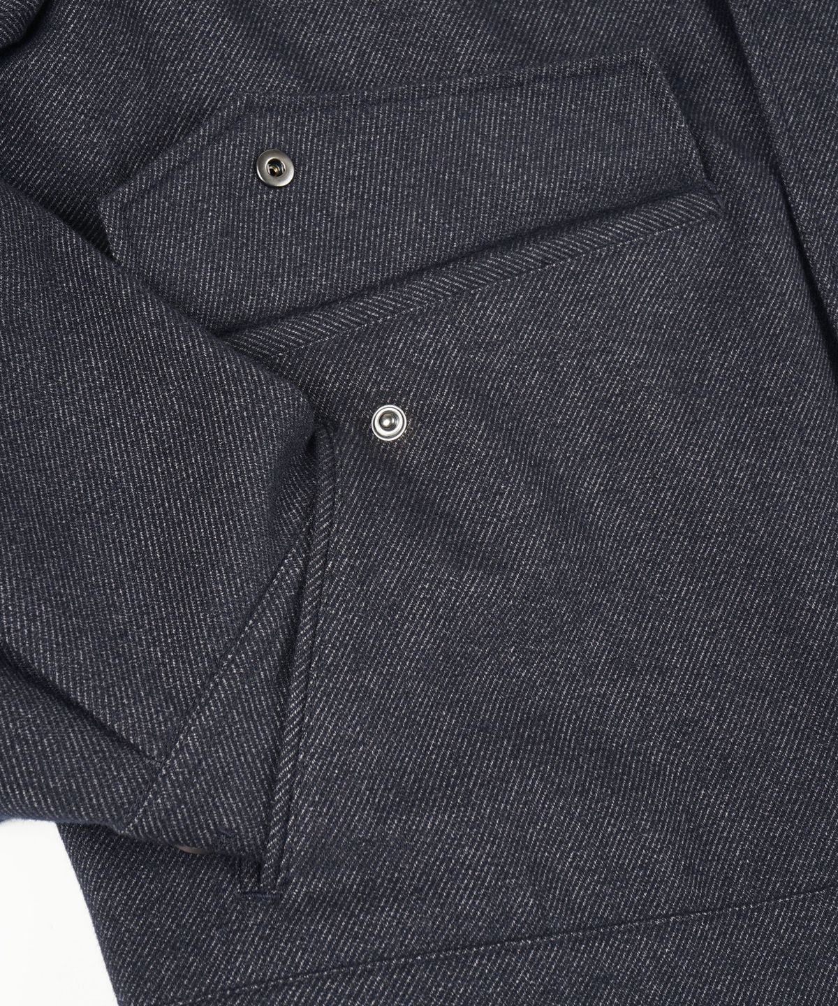 비르반테(BIRBANTE) 데님 이펙트 스탠드 카라 블루종 자켓 - 다크 네이비