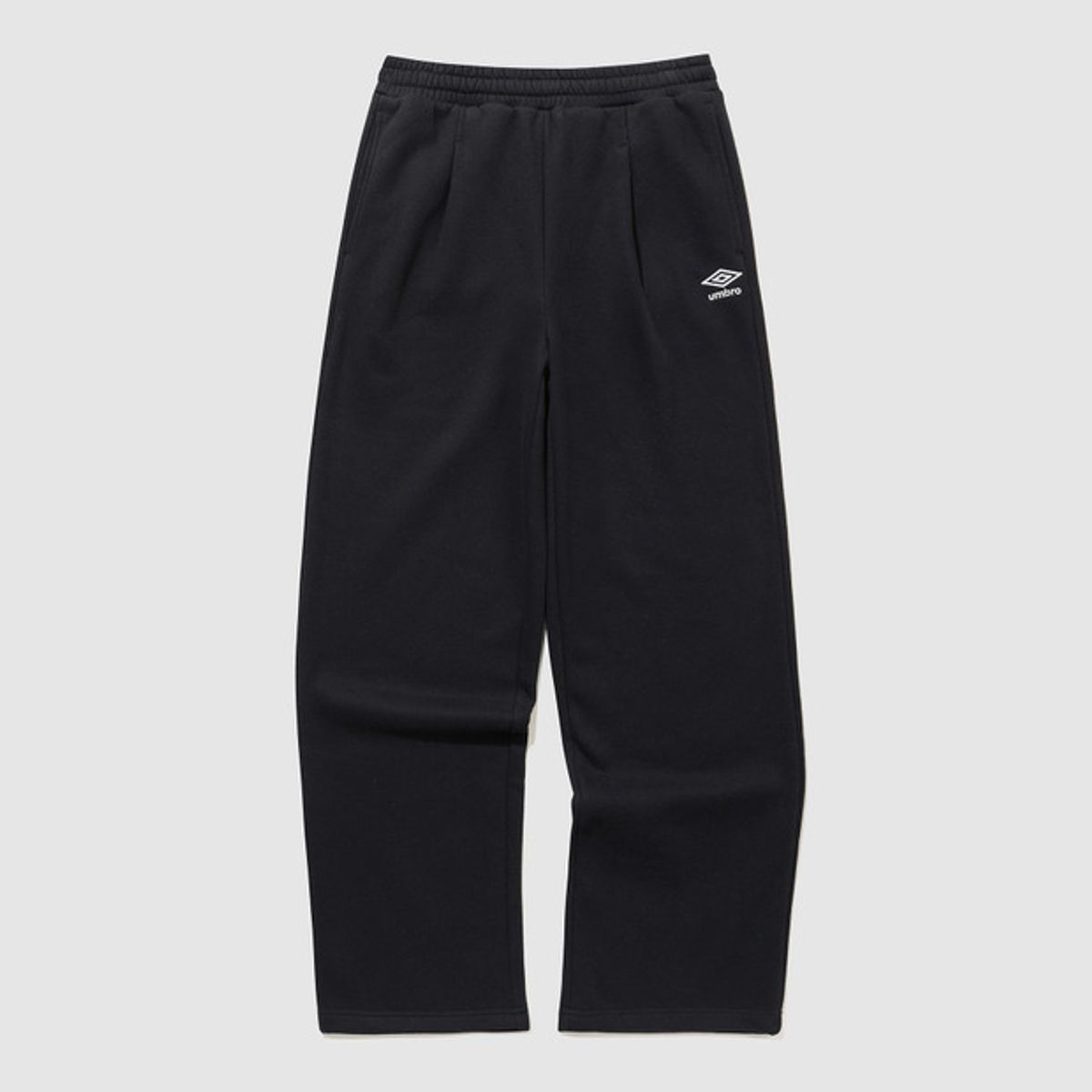 엄브로(UMBRO) 에센셜 기모 와이드 스트레이트 팬츠 블랙 UQ423CFPO3