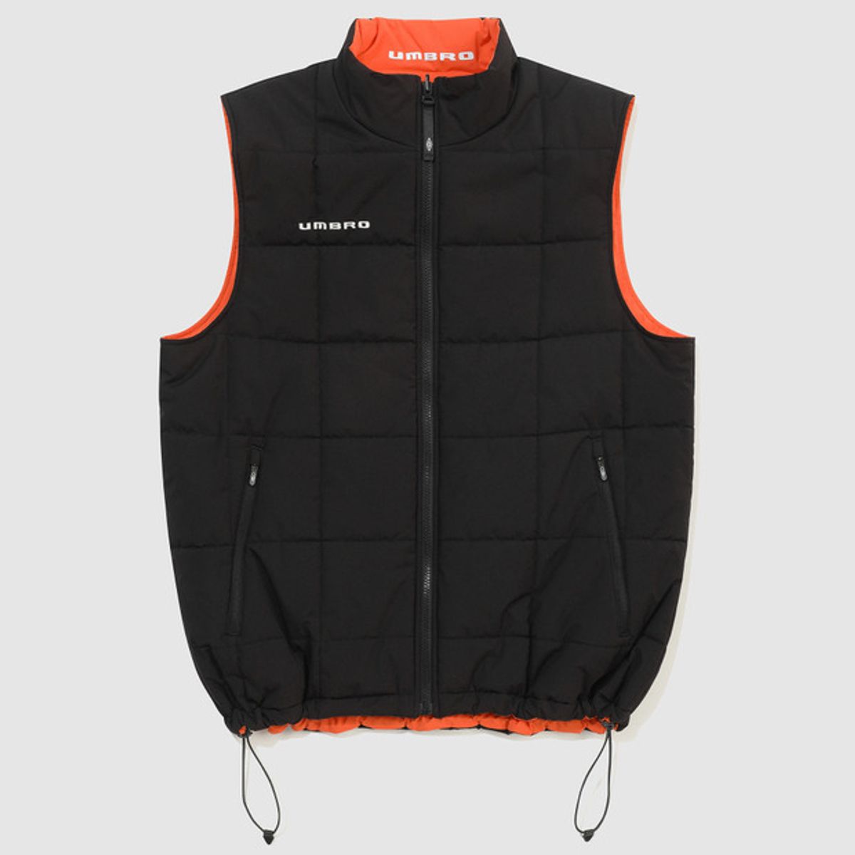 엄브로(UMBRO) PTR 리버서블 인슐레이션 질렛 블랙 UQ421SPVO1