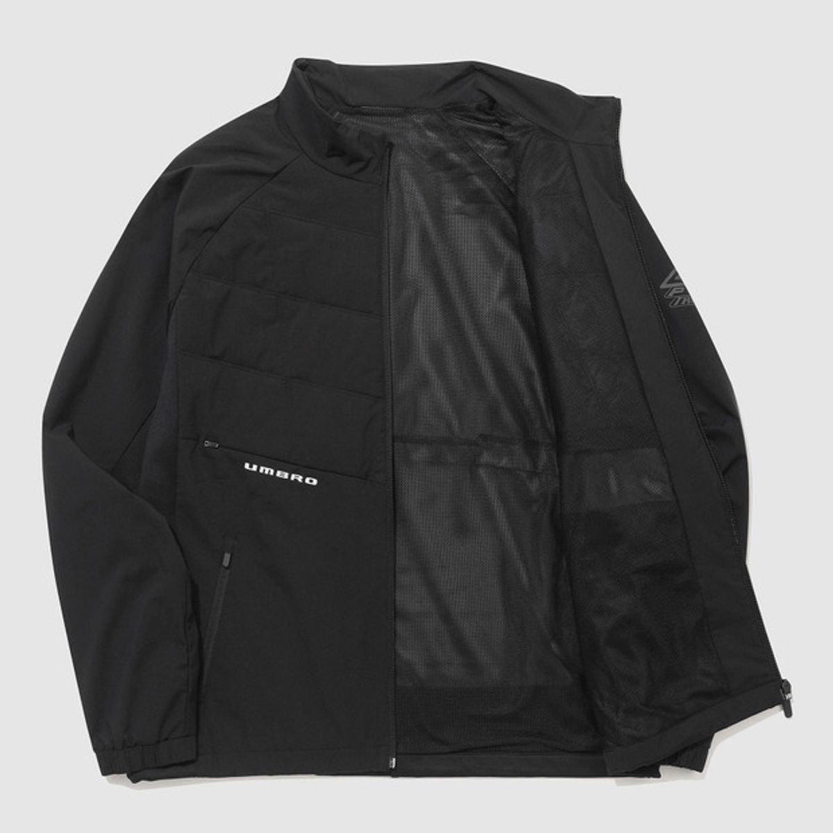 엄브로(UMBRO) PTR 하이브리드 패딩 자켓 블랙 UQ421SPJO2